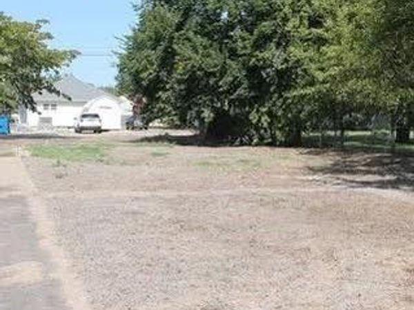 803 E Delaware Avenue , McAlester, OK 74501