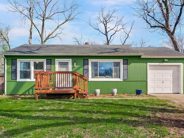 7612 W 64th Terrace, Mission, KS 66202