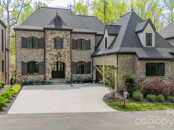 6006 Old Providence Lane, Charlotte, NC 28226