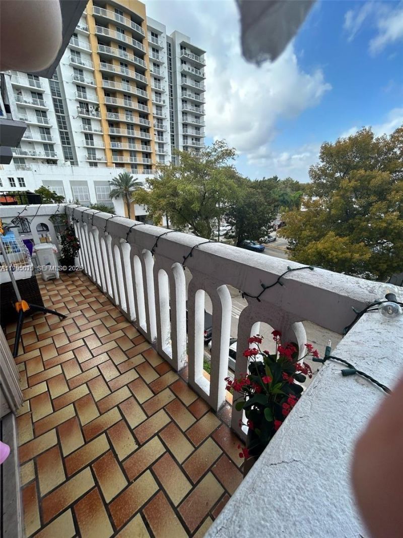 777 SW 9th Ave, Unit 411, Miami, FL 33130 Photo