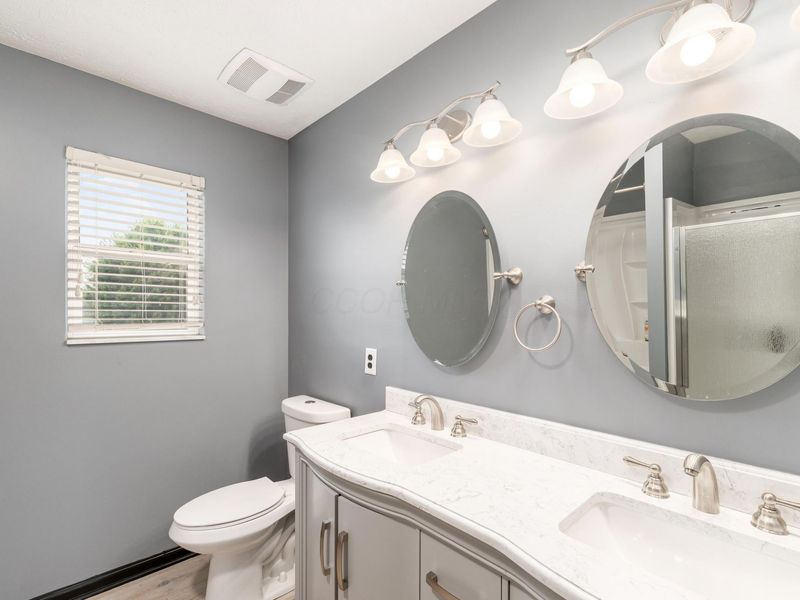 6002 Aquamarine Drive, Grove City, OH 43123 Photo 11