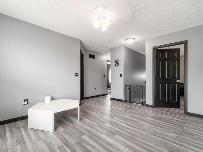 6002 Aquamarine Drive, Grove City, OH 43123 Photo 12