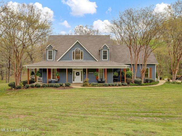 6180 Rolling Hills Drive, Olive Branch, MS 38654