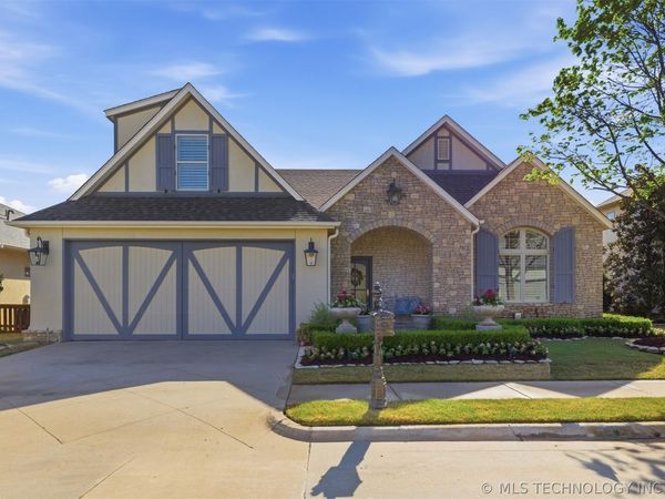 8405 S Olympia Avenue, Tulsa, OK 74132