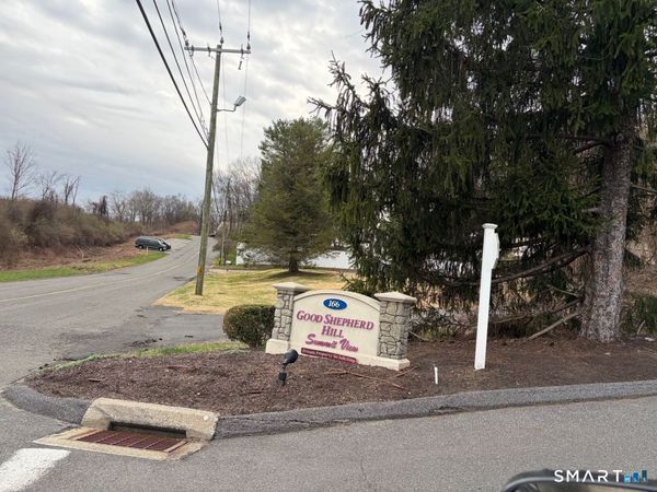 166 Old Brookfield , Unit 20B1, Danbury, CT 06811