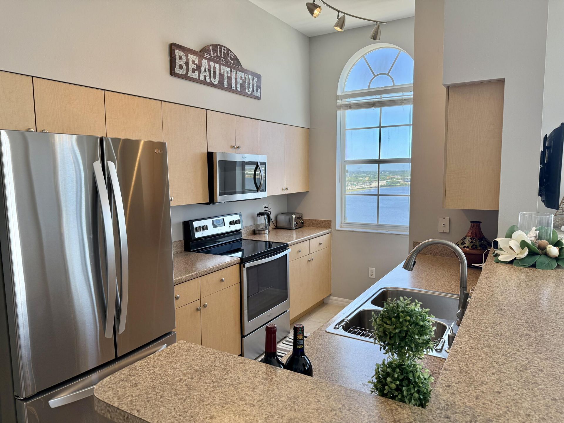 616 Clearwater Park Road, Unit Lp01, West Palm Beach, FL 33401 Photo