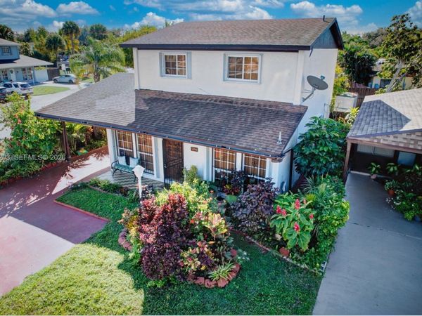 5284 NW 193rd Ln , Miami Gardens, FL 33055