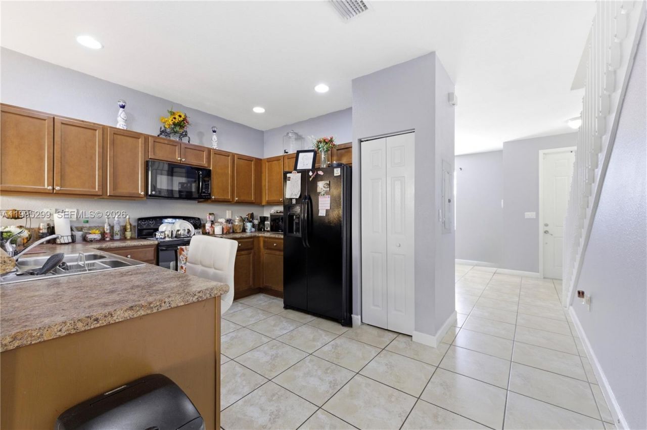 9113 SW 227th St, Unit 1, Cutler Bay, FL 33190 Photo