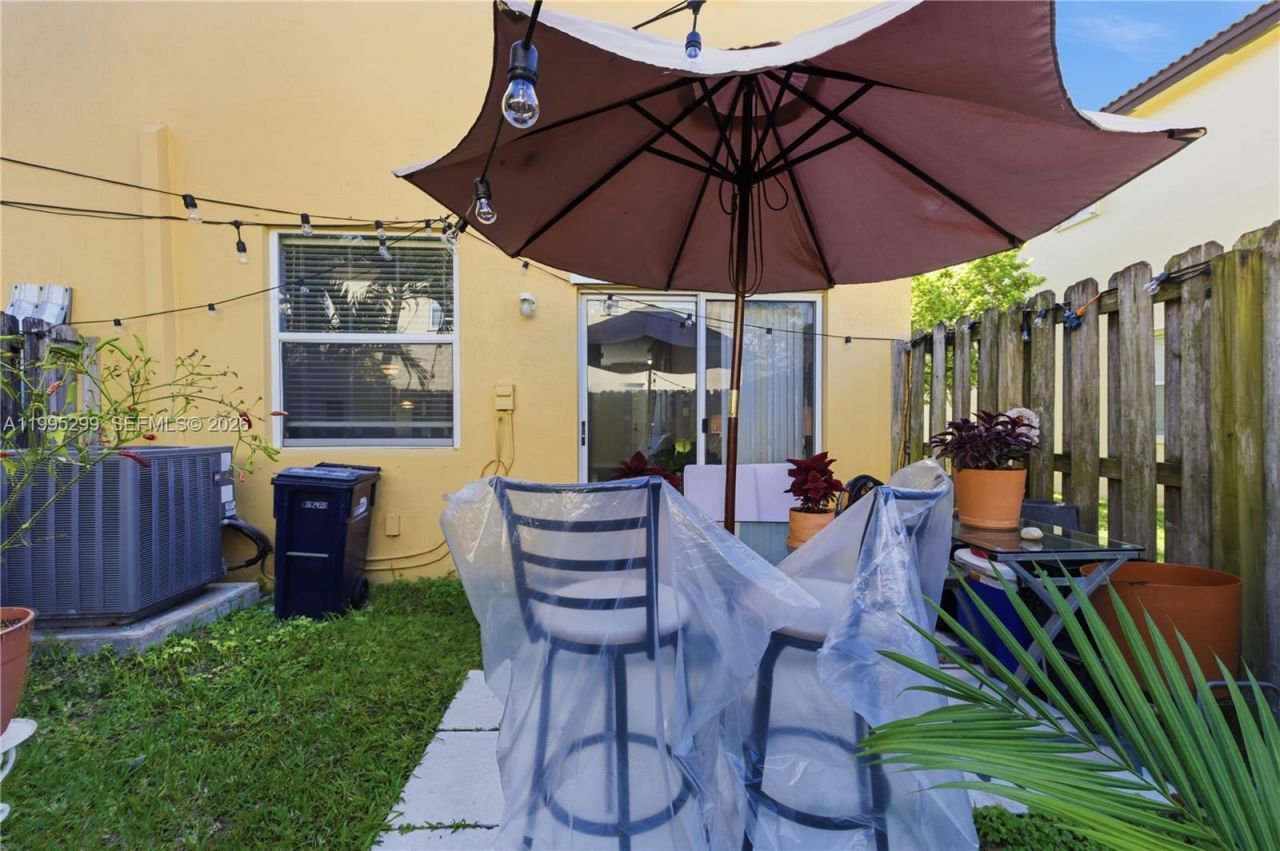 9113 SW 227th St, Unit 1, Cutler Bay, FL 33190 Photo