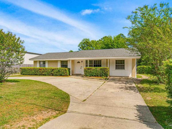 8080 Lawton St, Pensacola, FL 32514