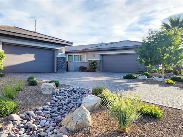 8477 Wolf Mountain Court, Las Vegas, NV 89129