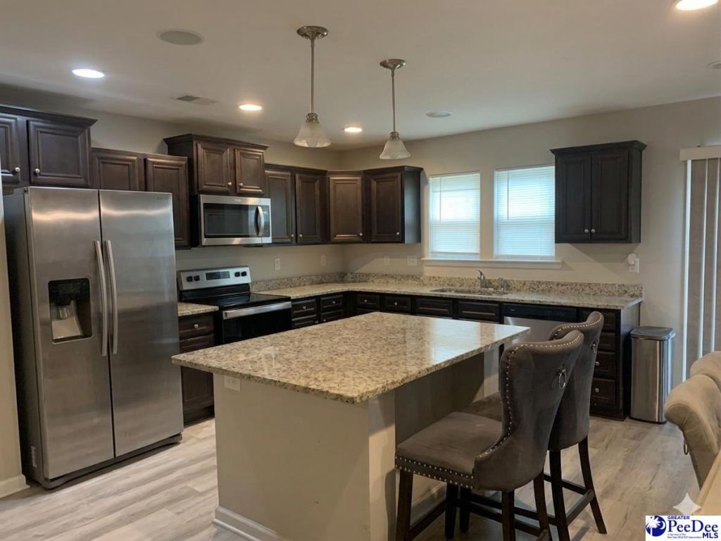 1104 Rock Creek Dr Photo 4