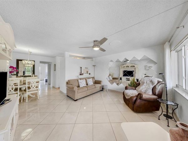 1015 SW 11th Ave , Unit 15K, Hallandale Beach, FL 33009