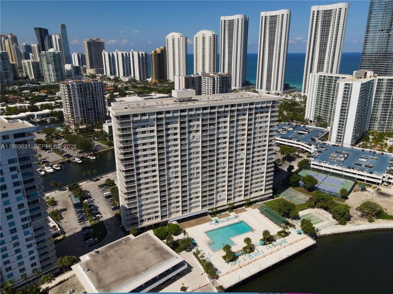 300 Bayview Dr , Unit 216, Sunny Isles Beach, FL 33160 Photo