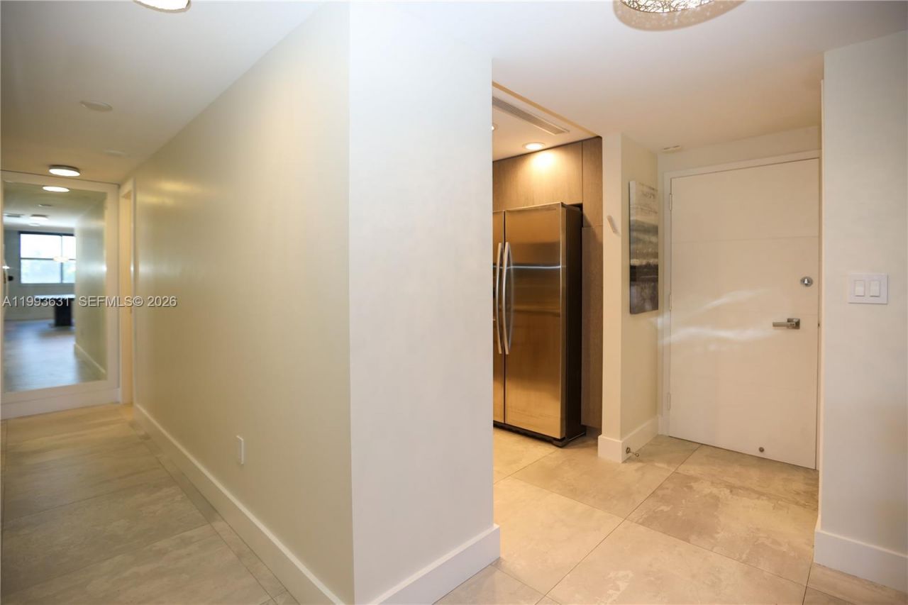 300 Bayview Dr , Unit 216, Sunny Isles Beach, FL 33160 Photo