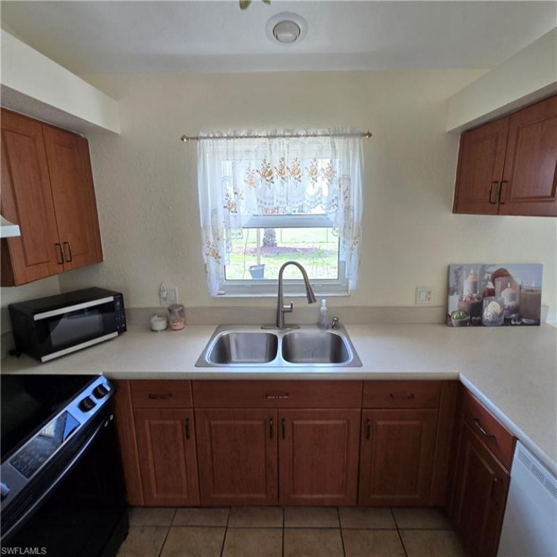 308 NW 20th Ter , Cape Coral, FL 33993 Photo