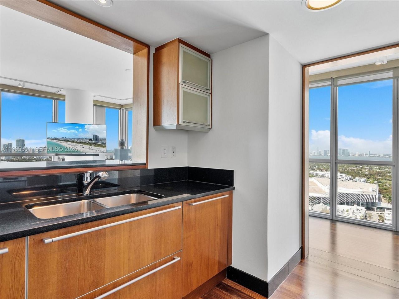 101 20th St, Unit 3302, Miami Beach, FL 33139 Photo