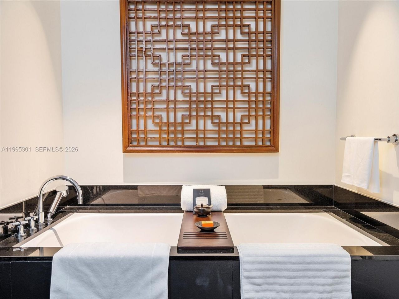 101 20th St, Unit 3302, Miami Beach, FL 33139 Photo