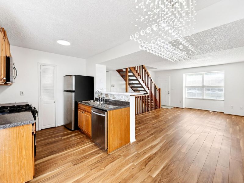 5080 Springdale Boulevard, Unit 31F, Hilliard, OH 43026 Photo 18