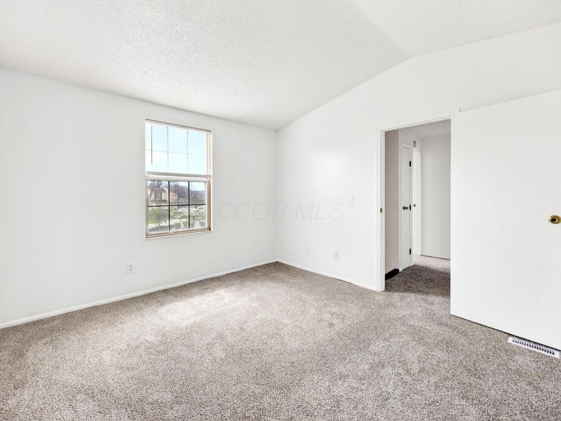 5080 Springdale Boulevard, Unit 31F, Hilliard, OH 43026 Photo 21