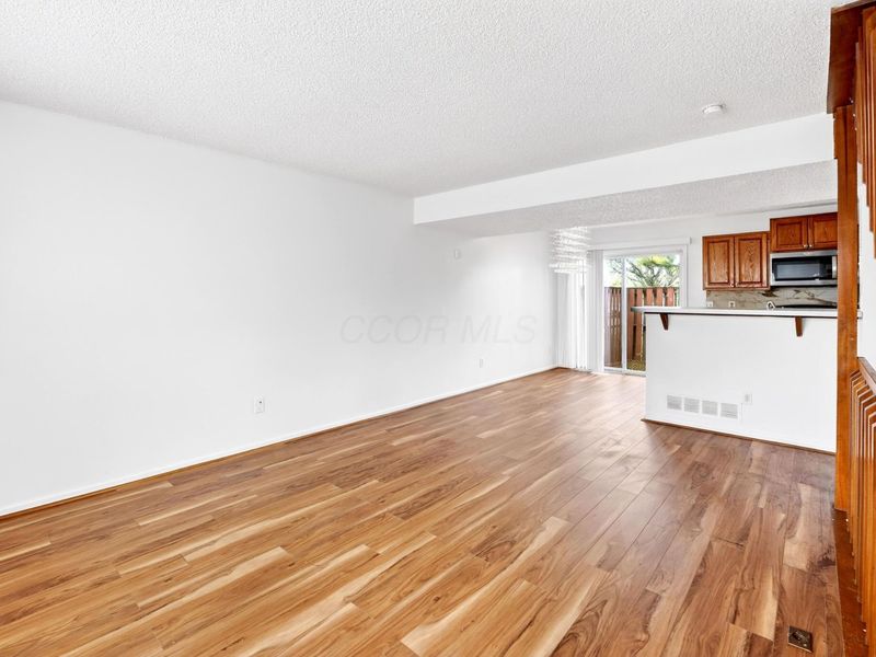 5080 Springdale Boulevard, Unit 31F, Hilliard, OH 43026 Photo 4