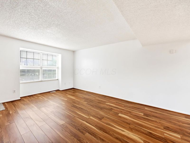 5080 Springdale Boulevard, Unit 31F, Hilliard, OH 43026 Photo 7