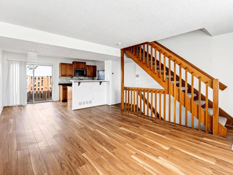 5080 Springdale Boulevard, Unit 31F, Hilliard, OH 43026 Photo 9