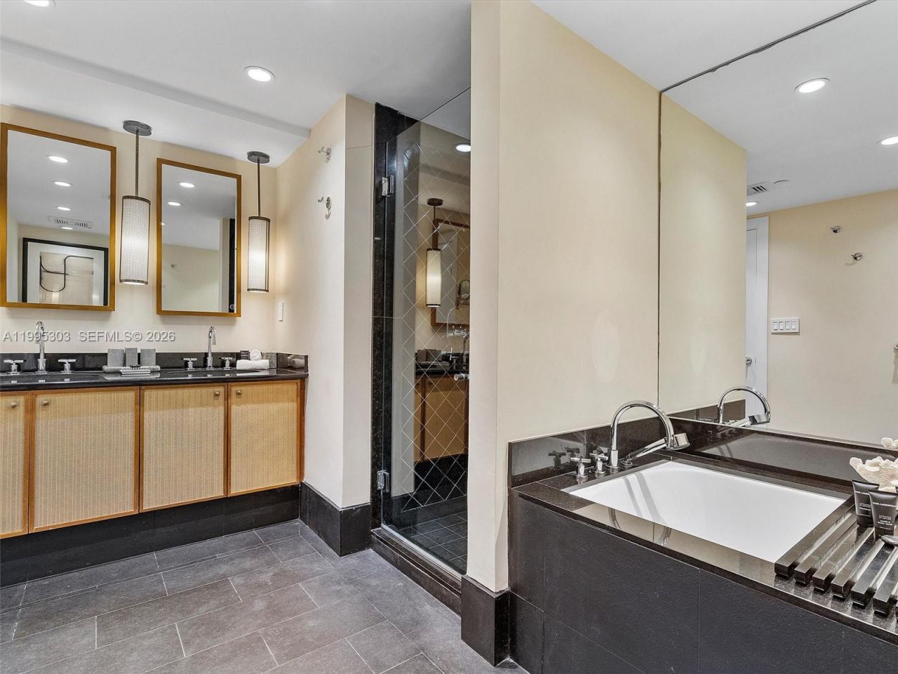 101 20th St, Unit 3002, Miami Beach, FL 33139 Photo