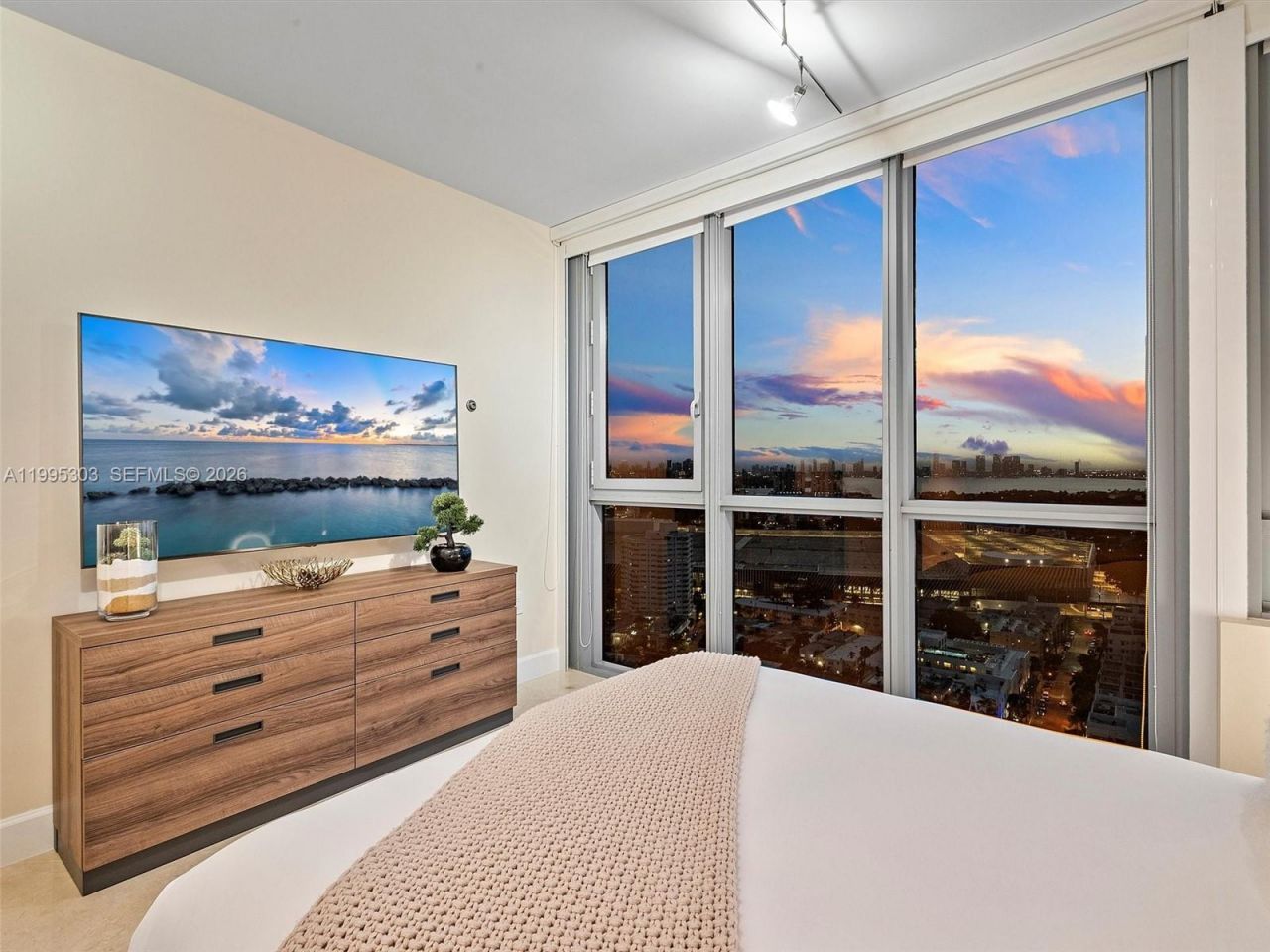 101 20th St, Unit 3002, Miami Beach, FL 33139 Photo