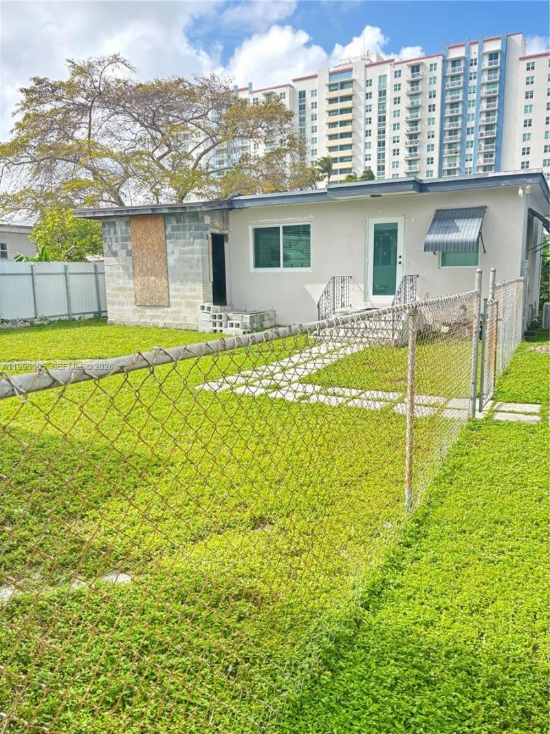 2951 SW 23rd St, Unit 2, Miami, FL 33145 Photo