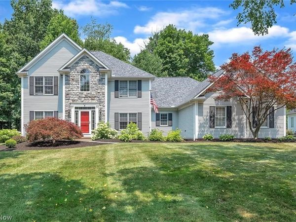 971 Chinaberry Circle S, Macedonia, OH 44056