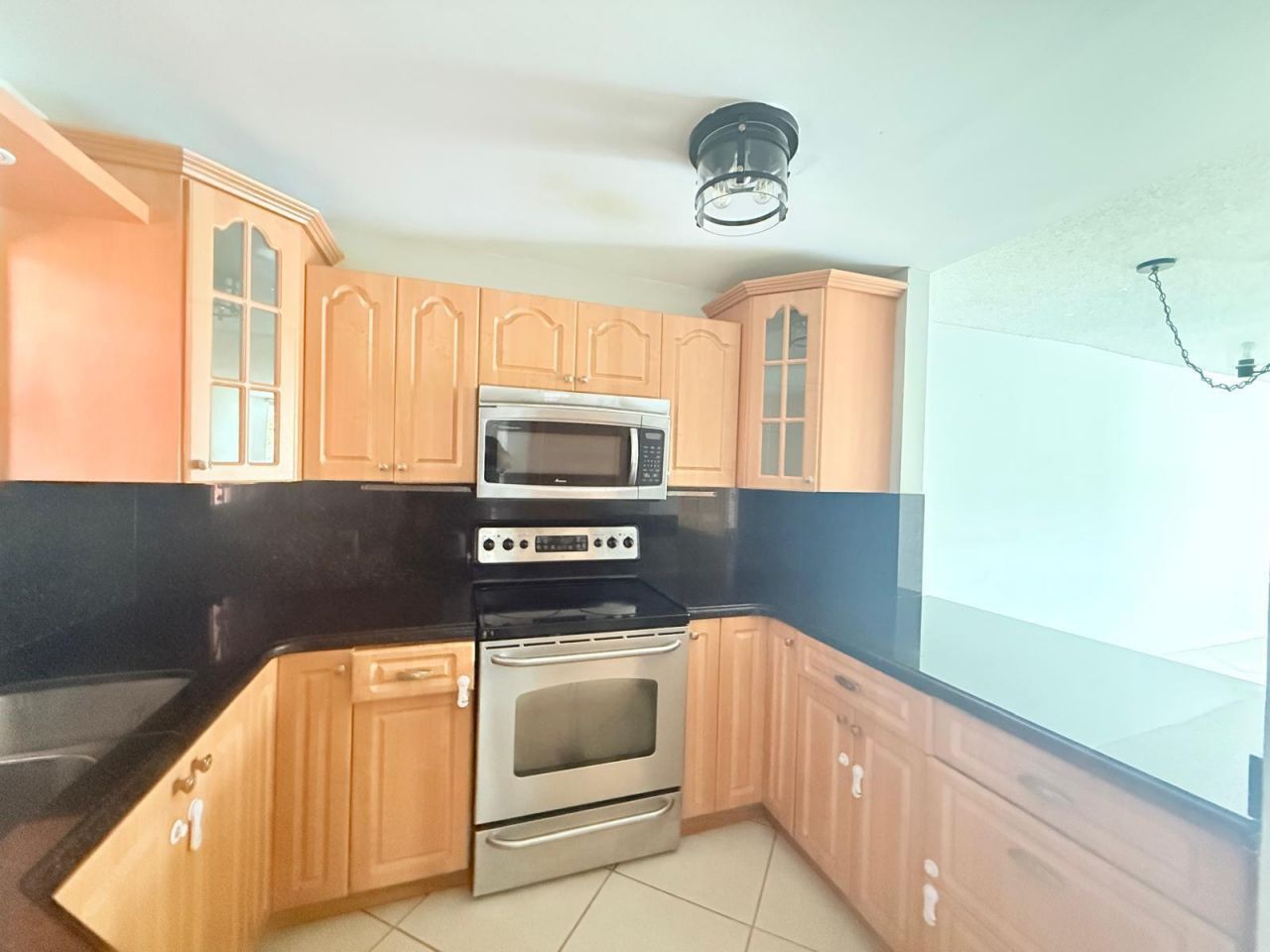 1750 W 46th Street, Unit 222, Hialeah, FL 33012 Photo