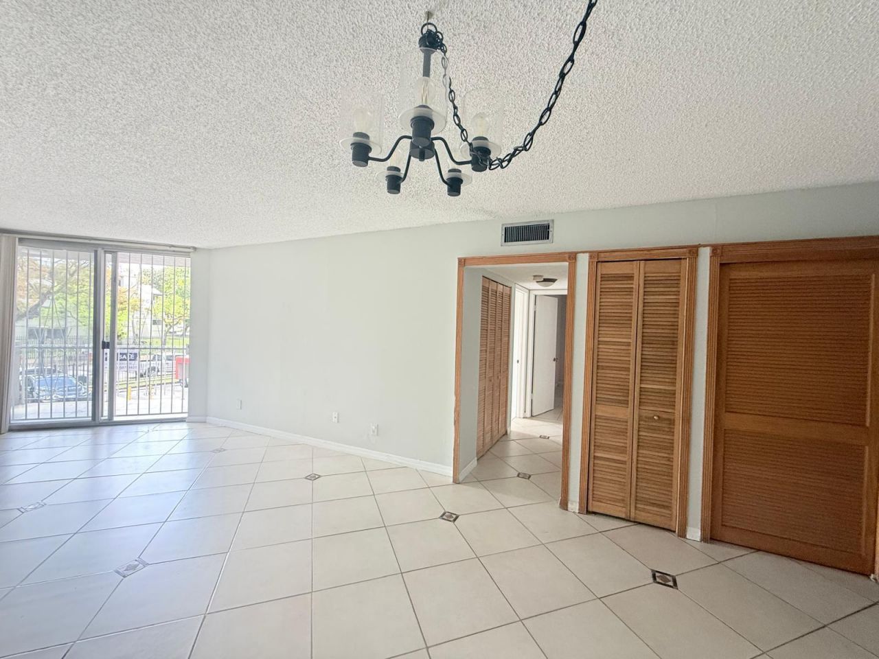 1750 W 46th Street, Unit 222, Hialeah, FL 33012 Photo