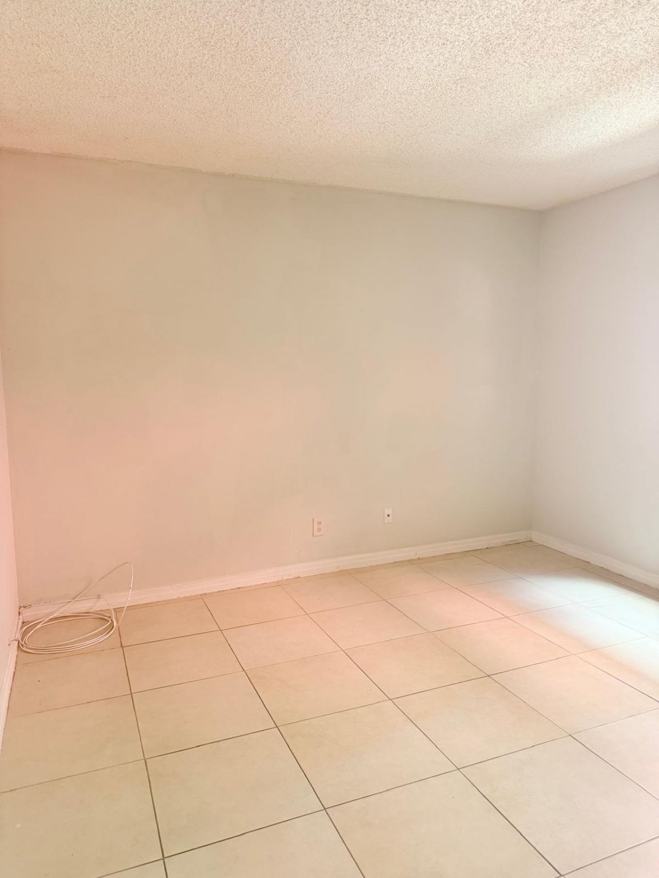 1750 W 46th Street, Unit 222, Hialeah, FL 33012 Photo