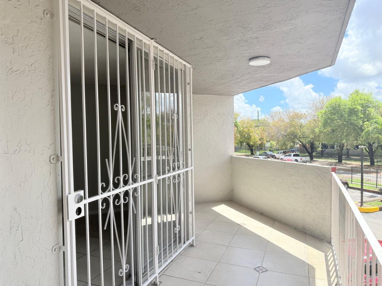 1750 W 46th Street, Unit 222, Hialeah, FL 33012 Photo