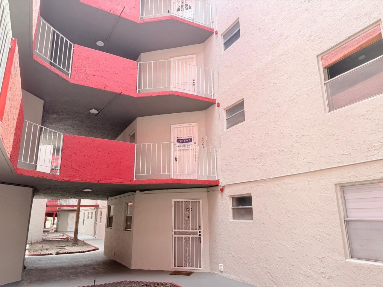 1750 W 46th Street, Unit 222, Hialeah, FL 33012 Photo