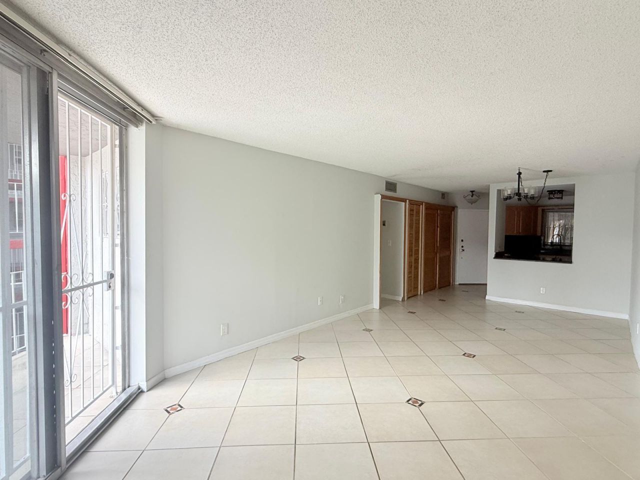 1750 W 46th Street, Unit 222, Hialeah, FL 33012 Photo