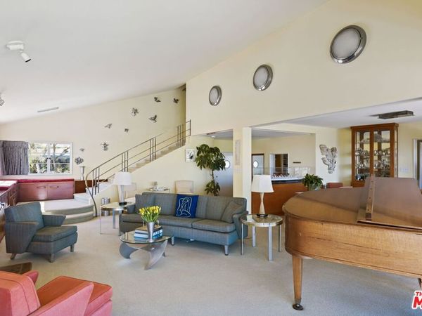 3814 Amesbury Road, Los Angeles, CA 90027