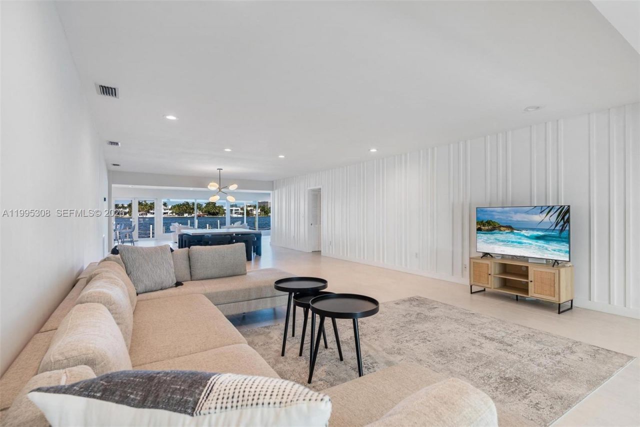 1055 Stillwater Dr , Miami Beach, FL 33141 Photo