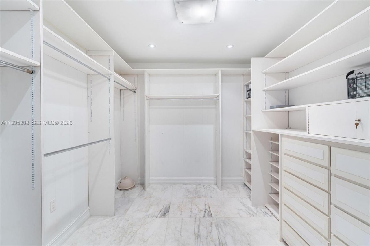 1055 Stillwater Dr , Miami Beach, FL 33141 Photo