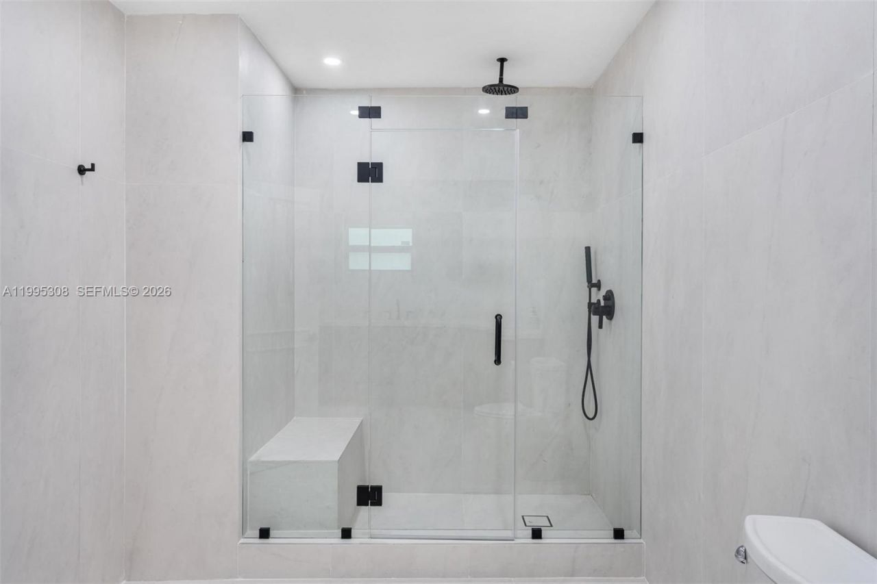 1055 Stillwater Dr , Miami Beach, FL 33141 Photo