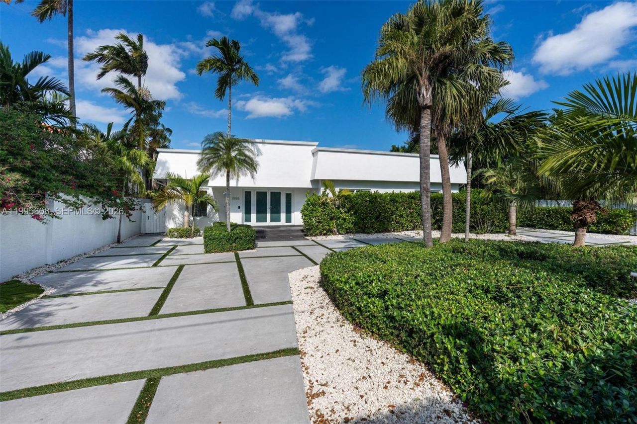 1055 Stillwater Dr , Miami Beach, FL 33141 Photo