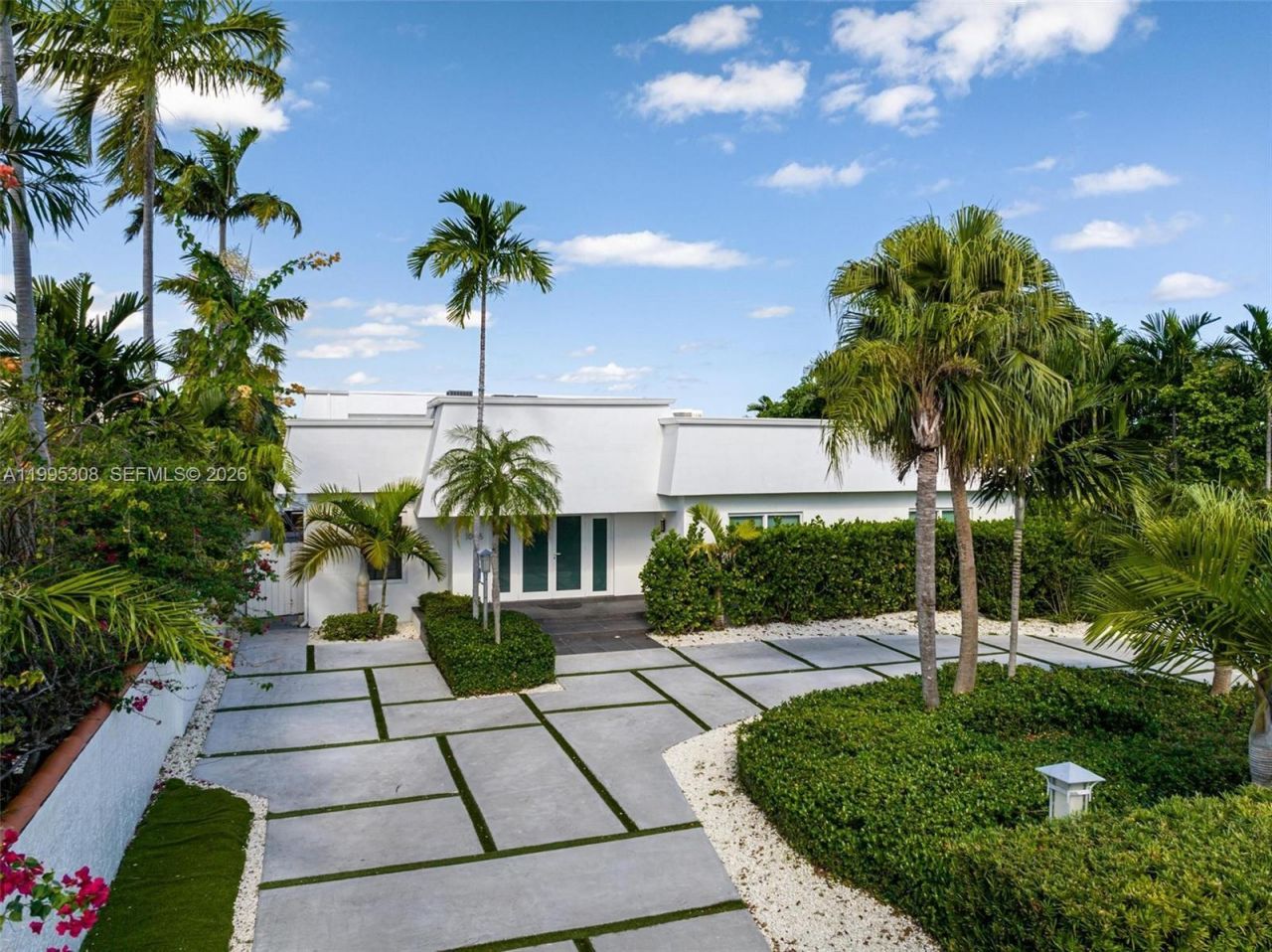 1055 Stillwater Dr , Miami Beach, FL 33141 Photo