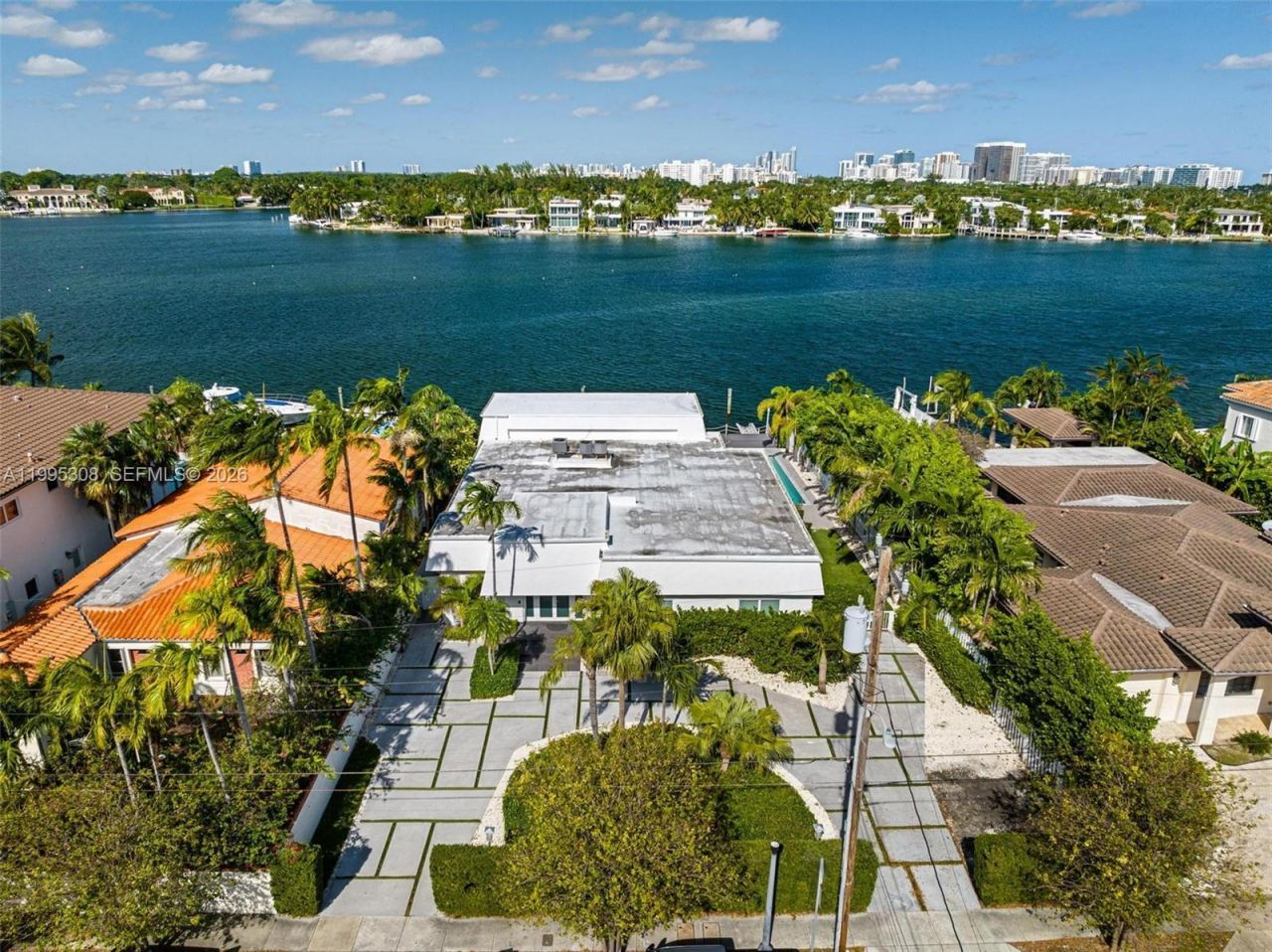 1055 Stillwater Dr , Miami Beach, FL 33141 Photo