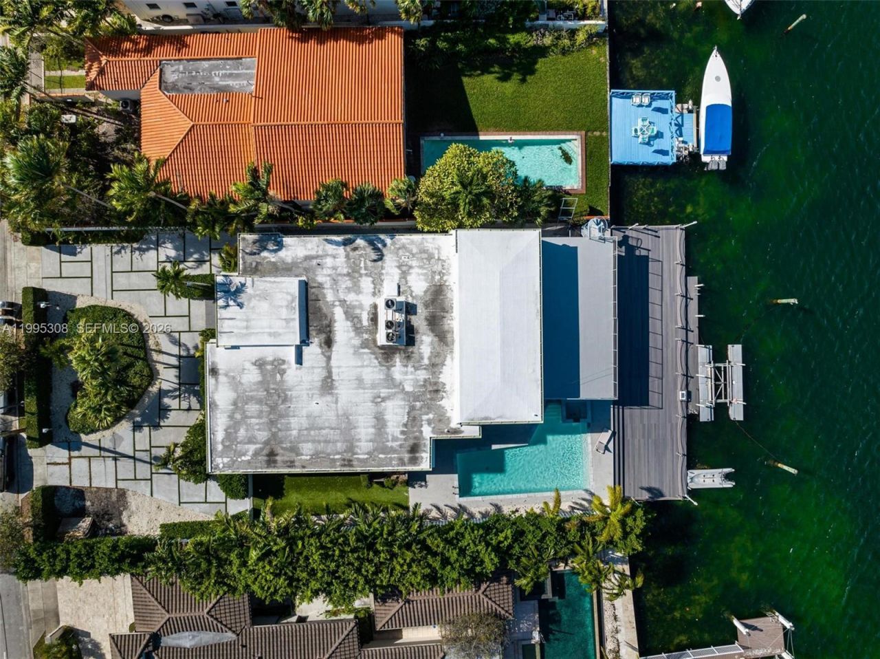 1055 Stillwater Dr , Miami Beach, FL 33141 Photo