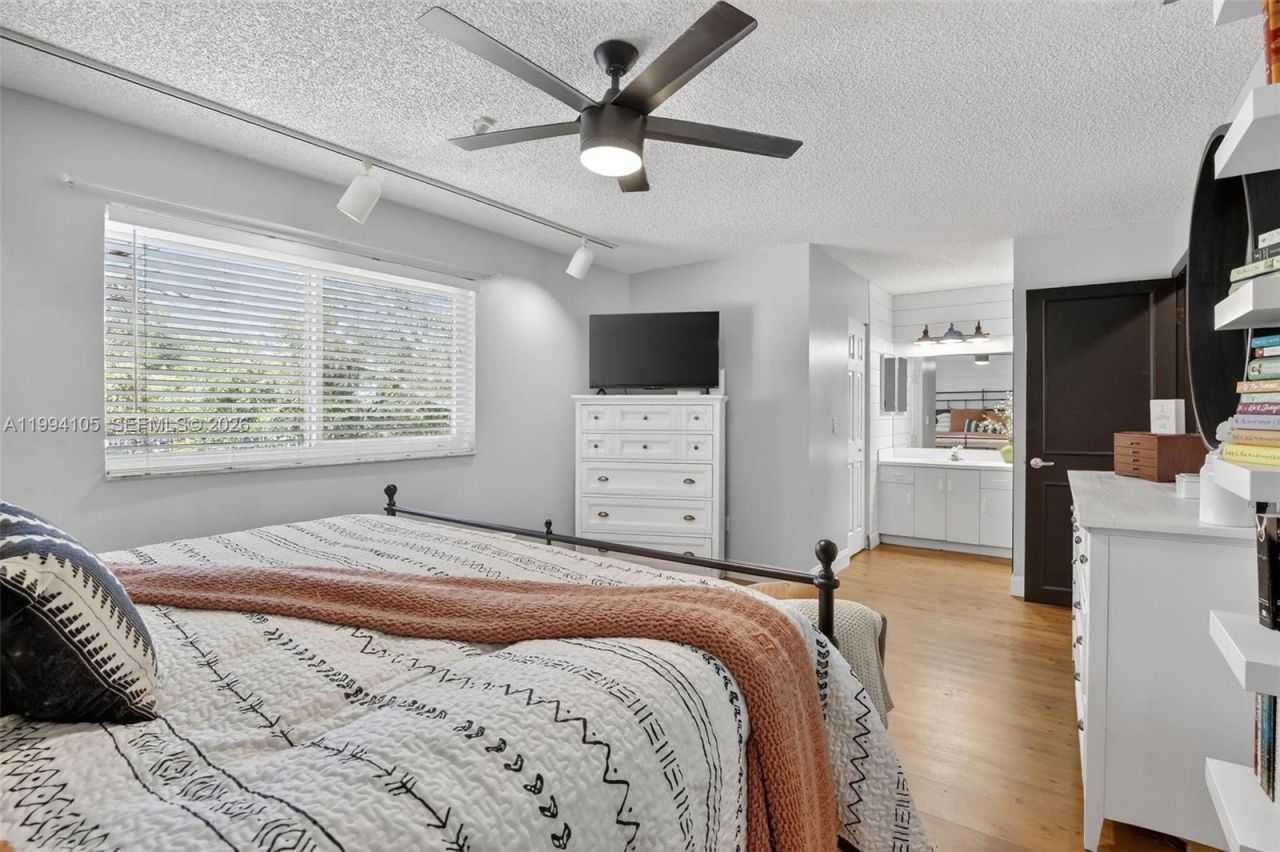 12147 SW 49th Ct, Cooper City, FL 33330 Photo