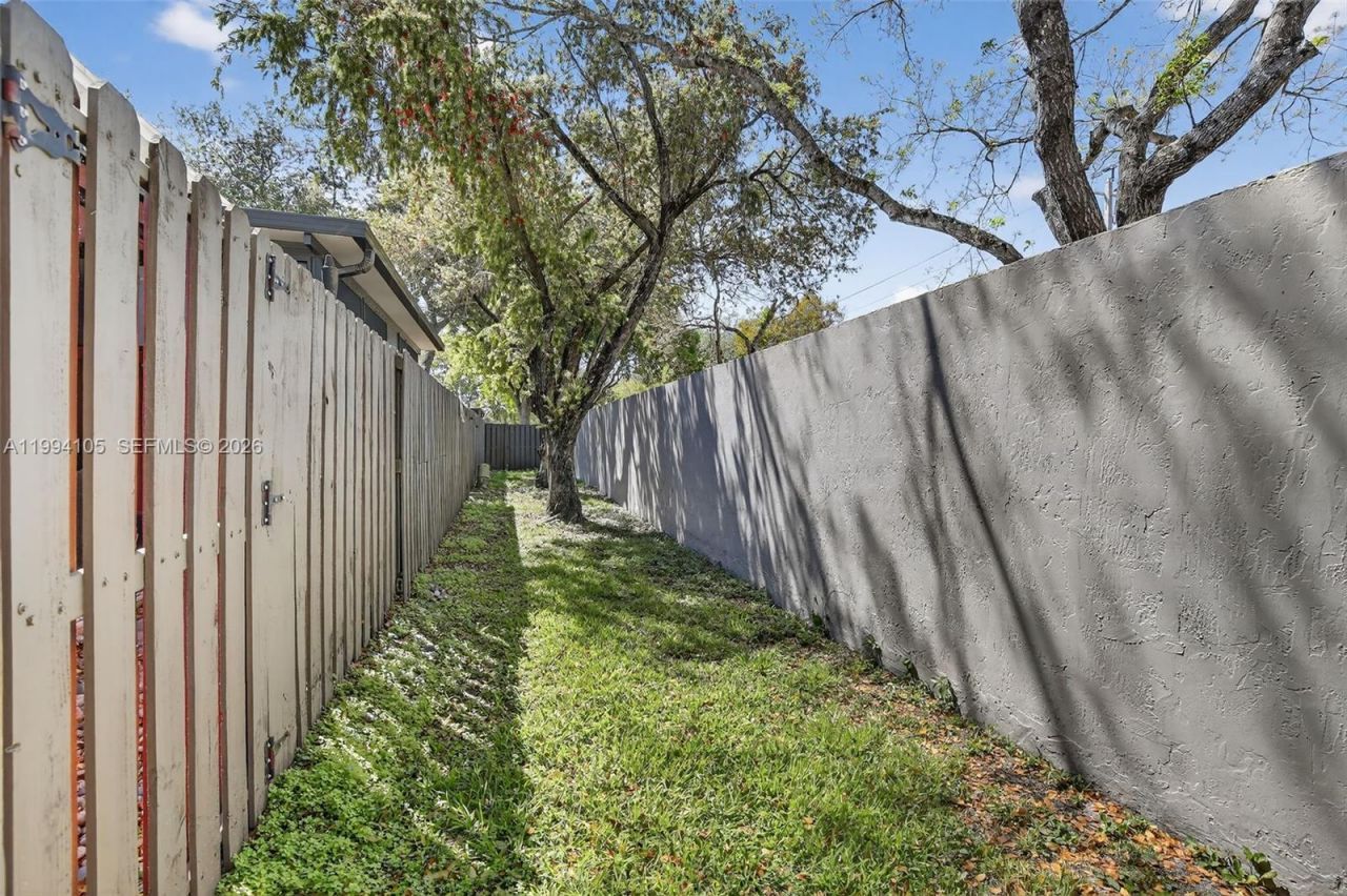 12147 SW 49th Ct, Cooper City, FL 33330 Photo