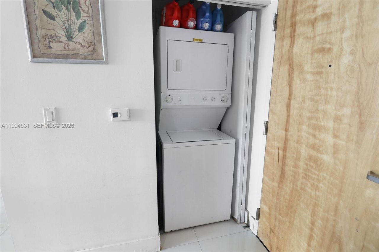 350 S Miami Ave, Unit 4110, Miami, FL 33130 Photo