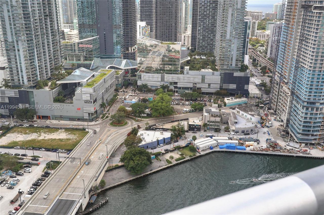 350 S Miami Ave, Unit 4110, Miami, FL 33130 Photo