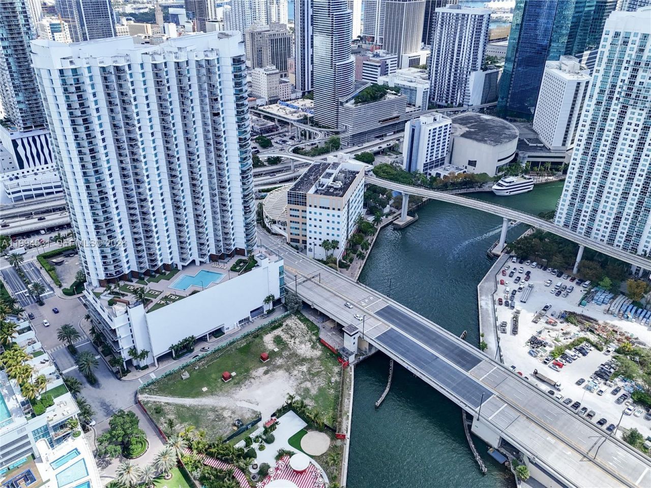 350 S Miami Ave, Unit 4110, Miami, FL 33130 Photo